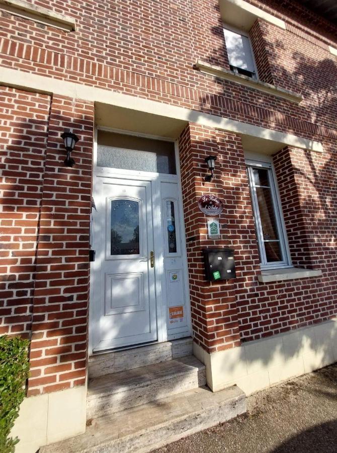 Отель Le Relais De L'Aube Villers-Bretonneux Экстерьер фото