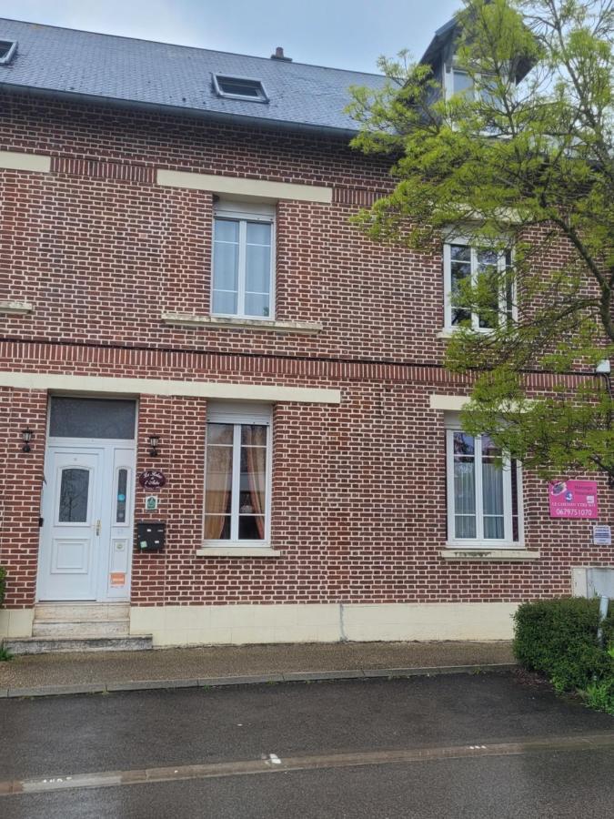 Отель Le Relais De L'Aube Villers-Bretonneux Экстерьер фото